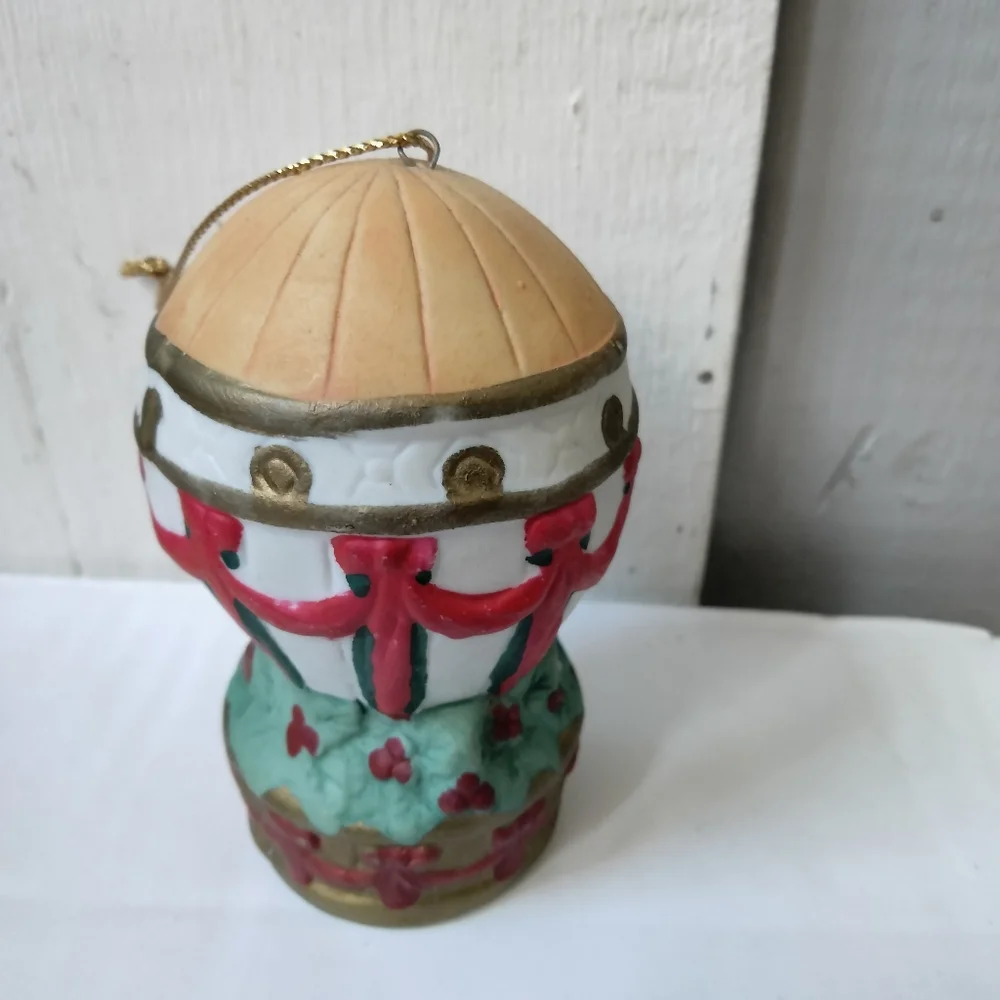 Holiday 'Noel' Hot Air Balloon Christmas Ornament Ceramic Teddy Bear